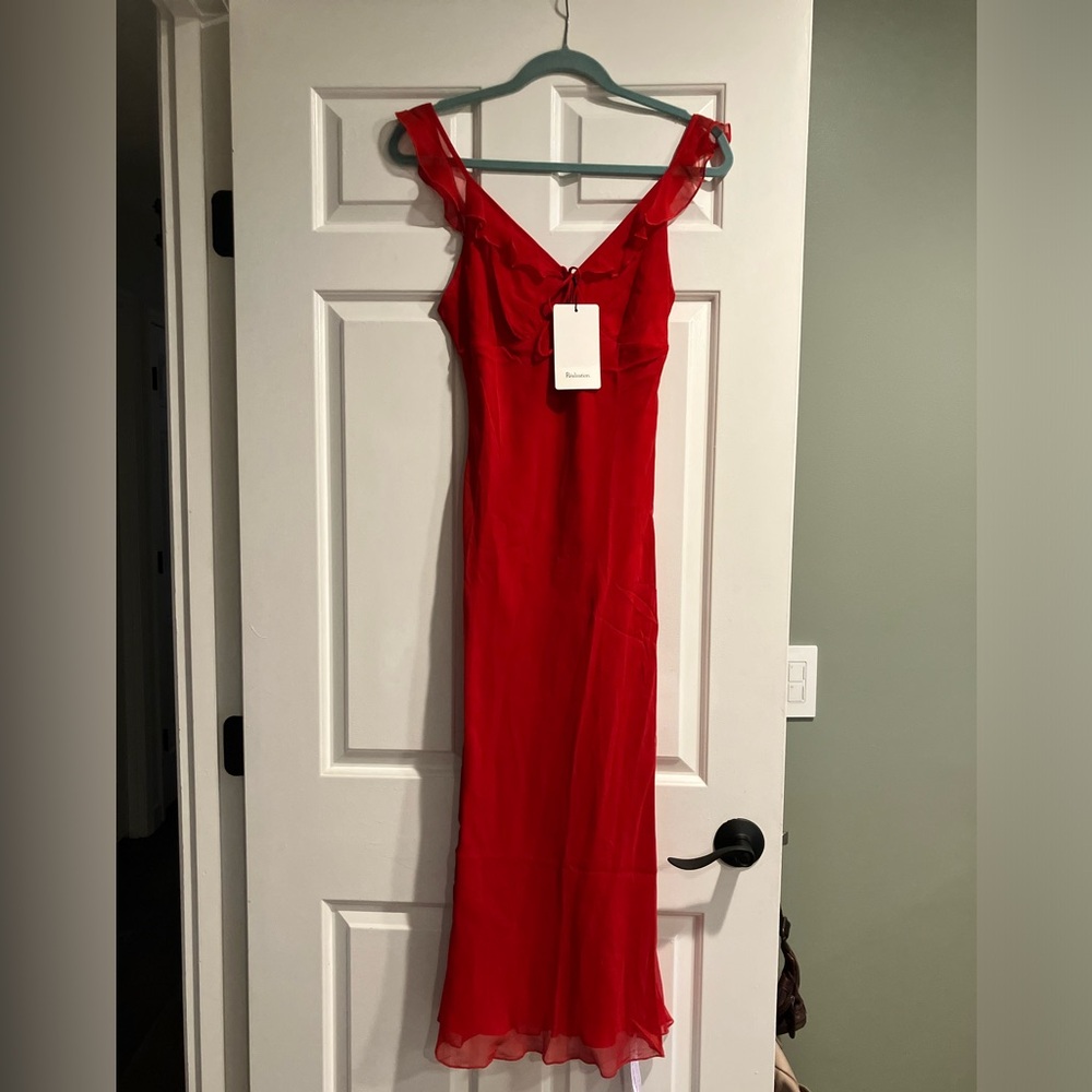 Brand new with tags Gemma dress in real red. Size medium sold out online